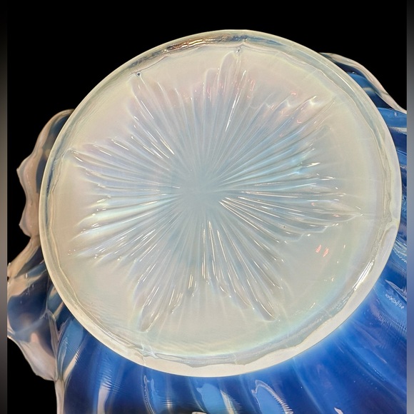 Fostoria Heirloom Opalescent Glass Mid-Century Modern Handkerchief Bowl - Picture 16 of 16